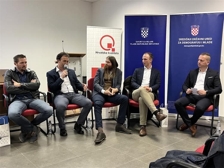 Jučer sam prisustvovao panel raspravi "Mladi poljoprivrednici i njihova perspektiva u Hrv…